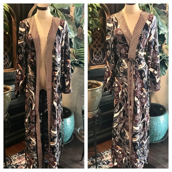 Nordstrom’s Indie Paisley & Peacock Kaftan/Kimono - Picture 2 of 8